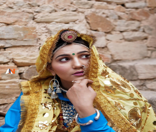 सपना चौधरी के देसी लुक ने इंटरनेट पर मचाया धमाल